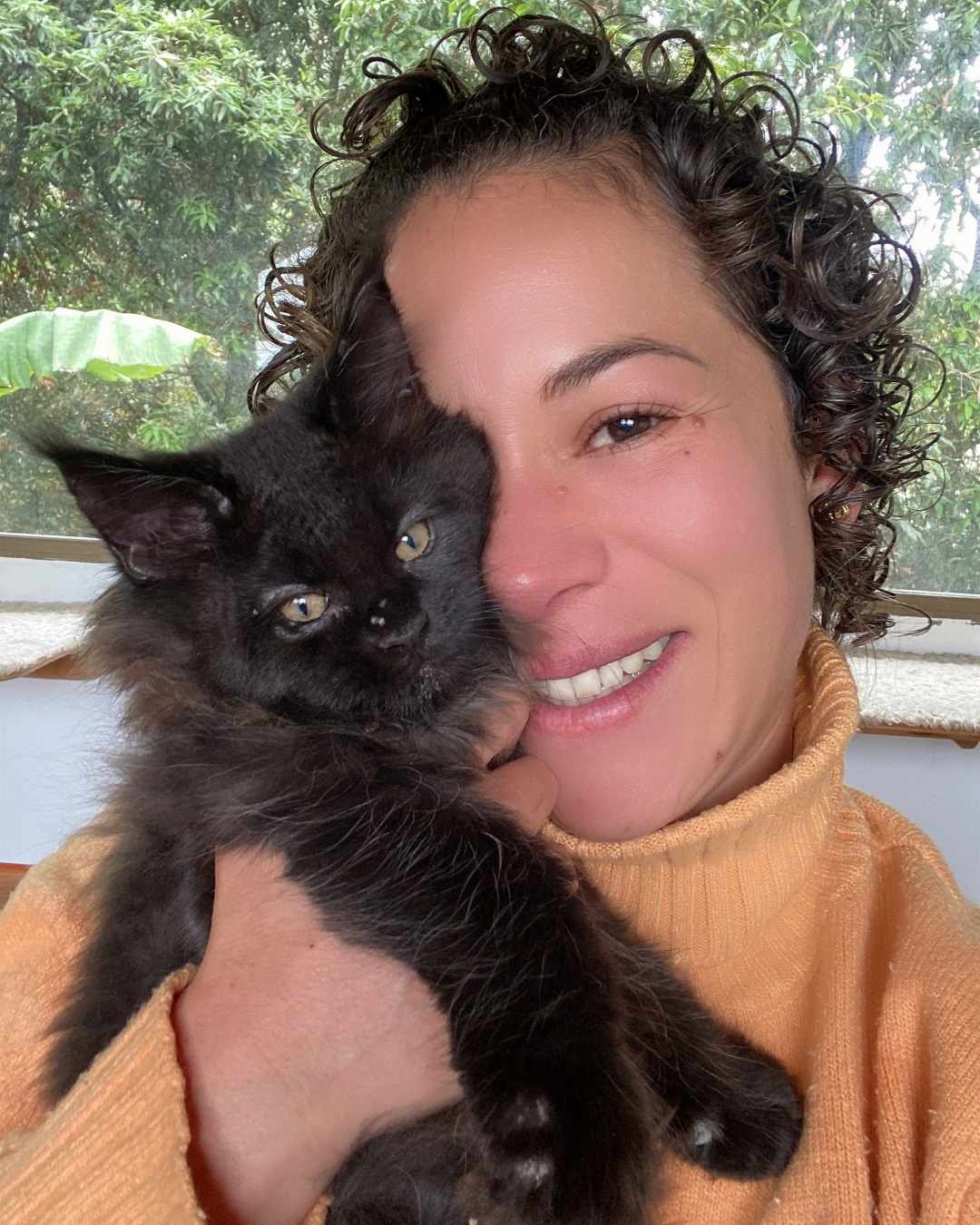 yeny lavizcat experta en comportamiento felino